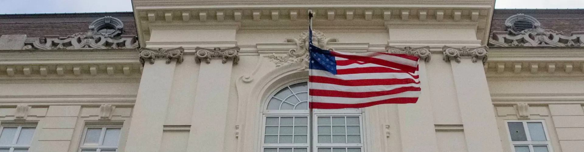Amerikanische Botschaft US Embassy cover